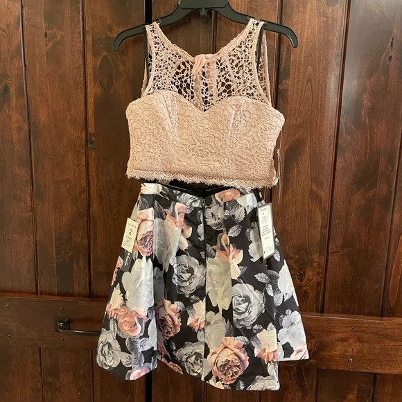sequin hearts brand dresses Sequin Hearts Dresses | Sequin Hearts Cream Dress (Nwt) | Color: Cream | Size: S
